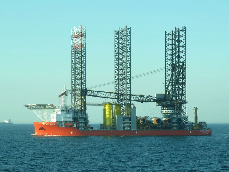 Drilling rig ship