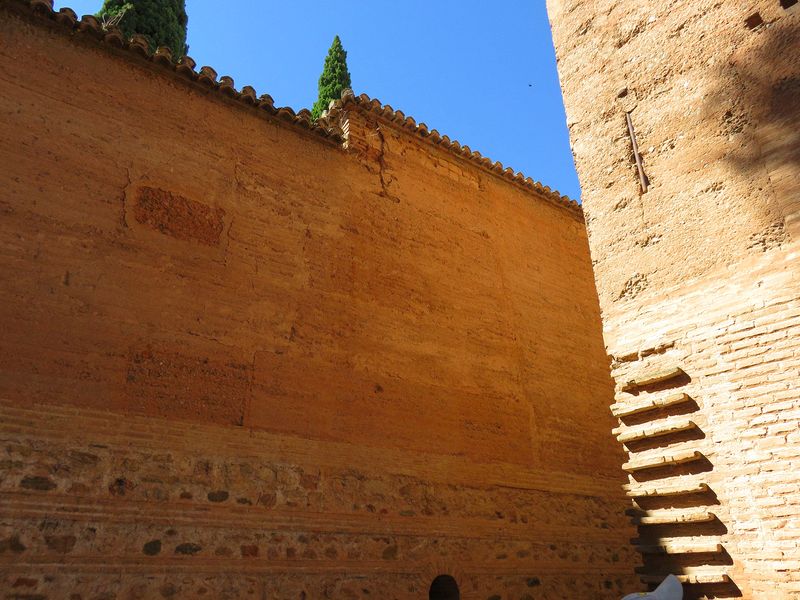 Alhambra means 'the red castle'