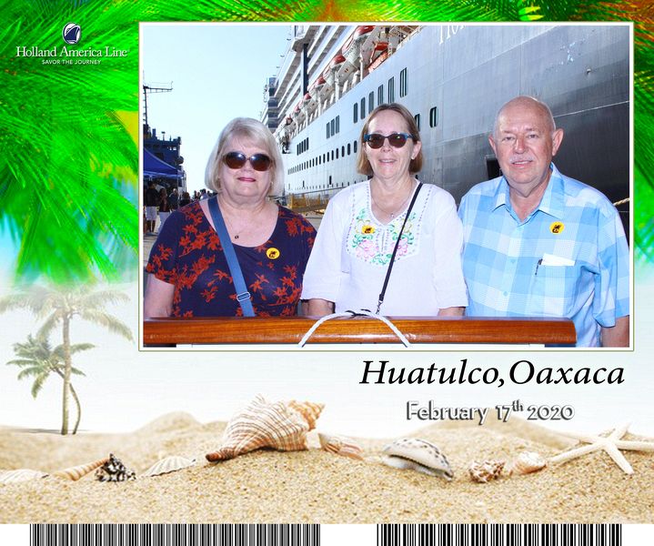 Linda, June, and Pete at Huatulco 1