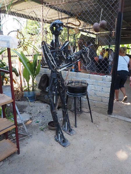 Robot sculpture