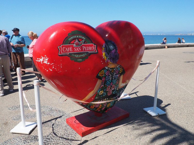 Cafe San Pedro heart art