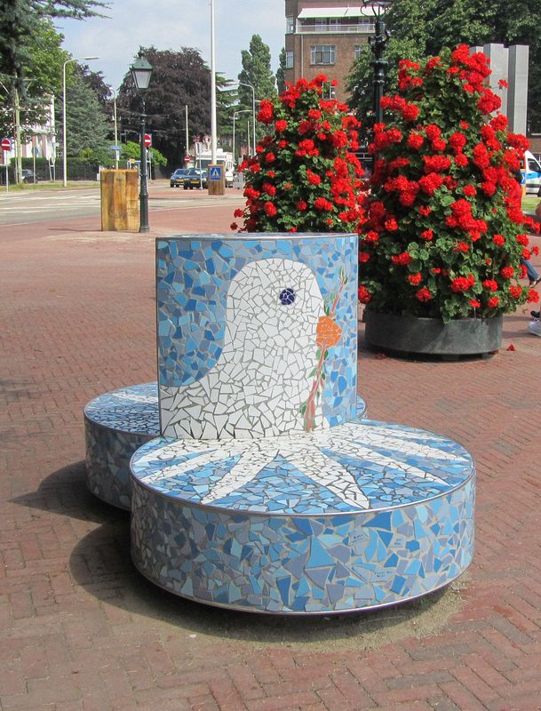 Another peace bench