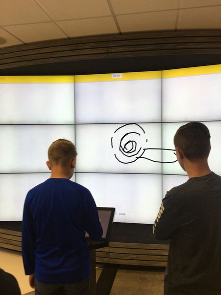 An AI tries to guess what's being drawn