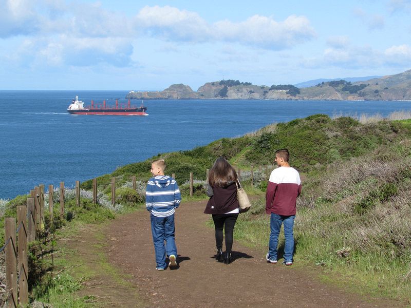 Path to the Lands End lookout