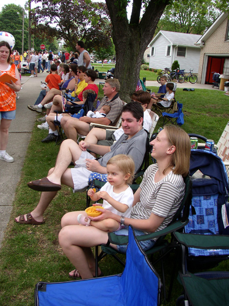 086-Jenny's family at the parade