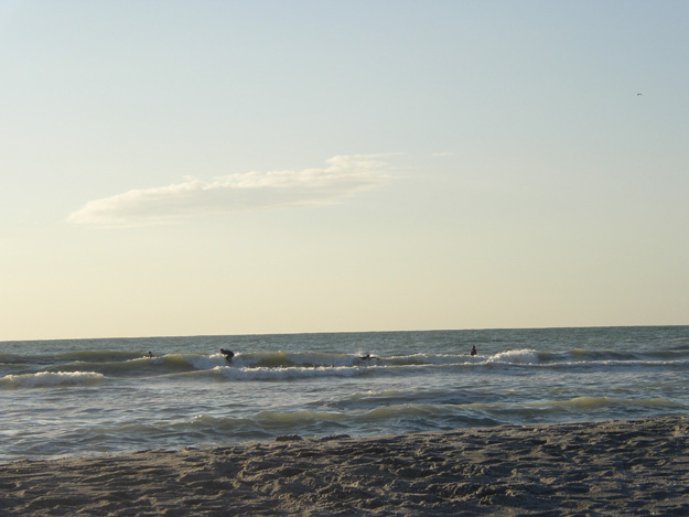 13-surfers at Captiva