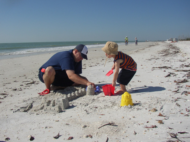 31-Dave and Andrew make a sand castle