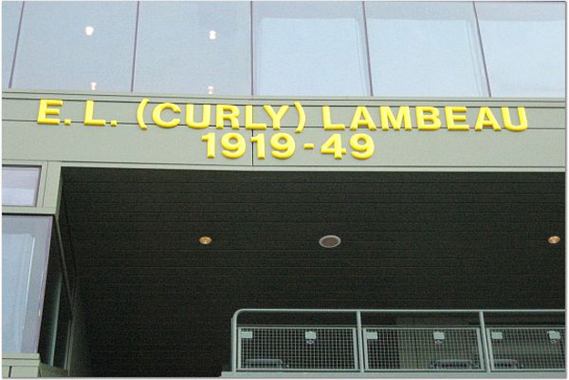 13-wall of honor inside Lambeau