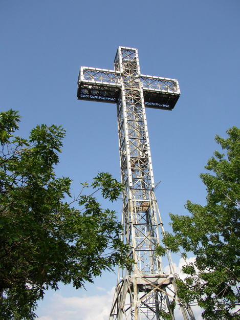 036-cross on top of mont royal