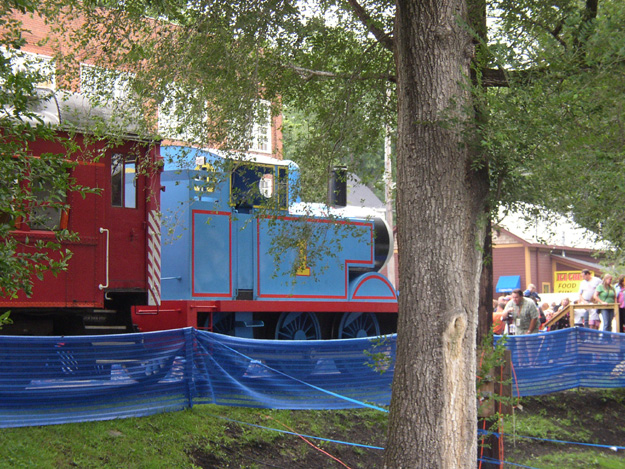 01-Thomas side view