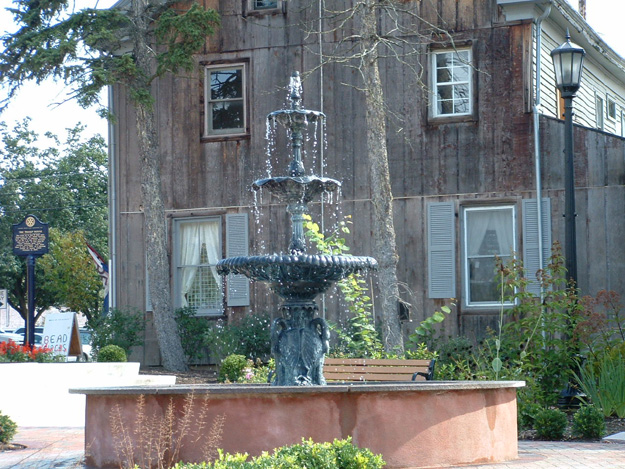 27-Lebanon Ohio fountain