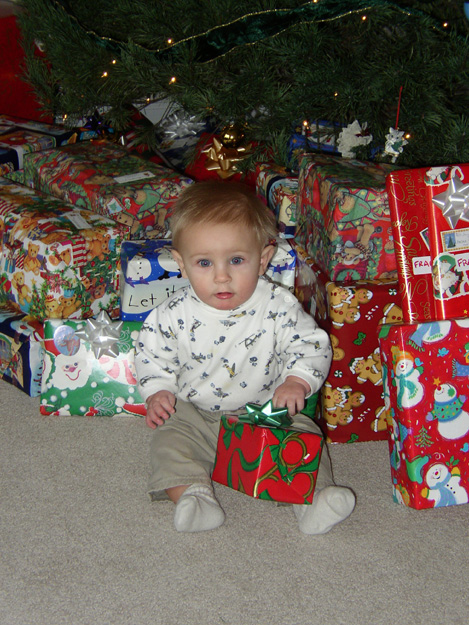 19-andrew ready to open presents