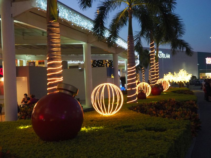 Lights at the mall
