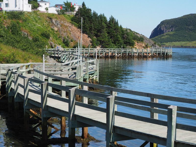 Walkway along the water