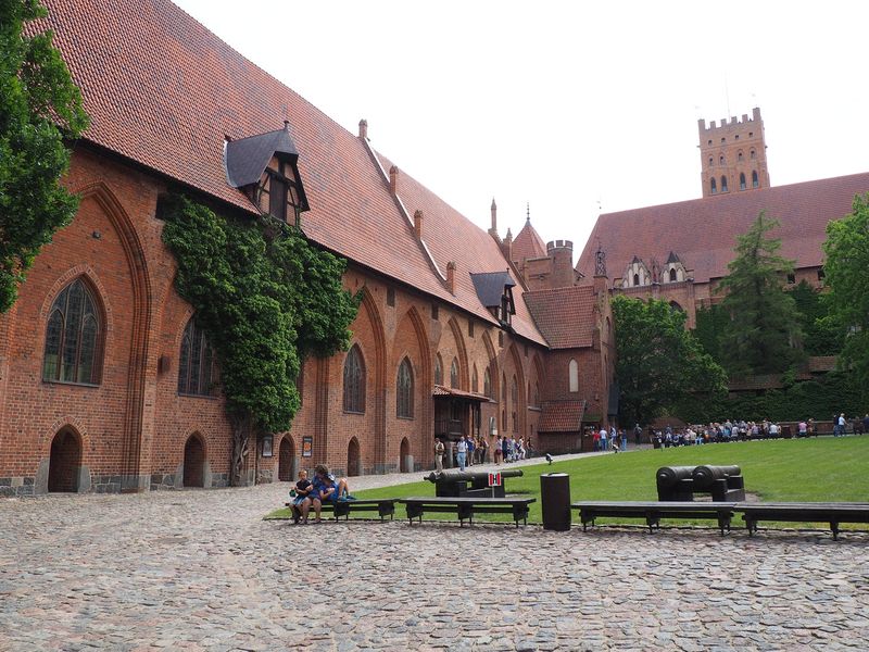 The main courtyard of the castle